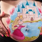 Belly painting princesse
